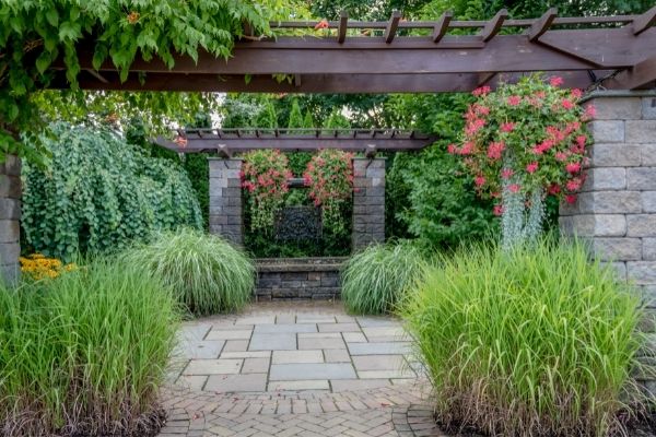 walls and ornamental grasses that flow together well