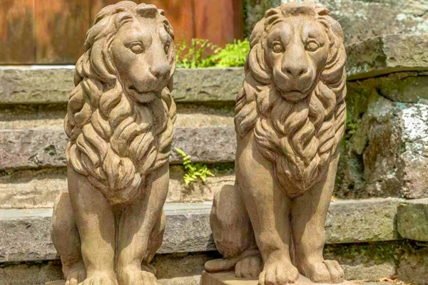 lions statue