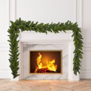 Artificial Garland: 9' Pine Branches