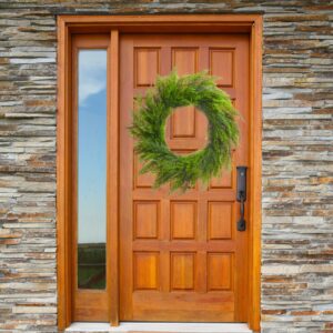 Artificial Wreath: 24" Cedar