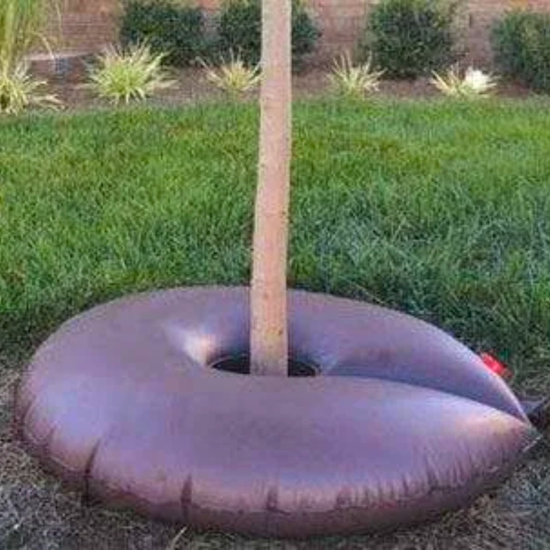 Dew Right Tree Watering Donut Bag